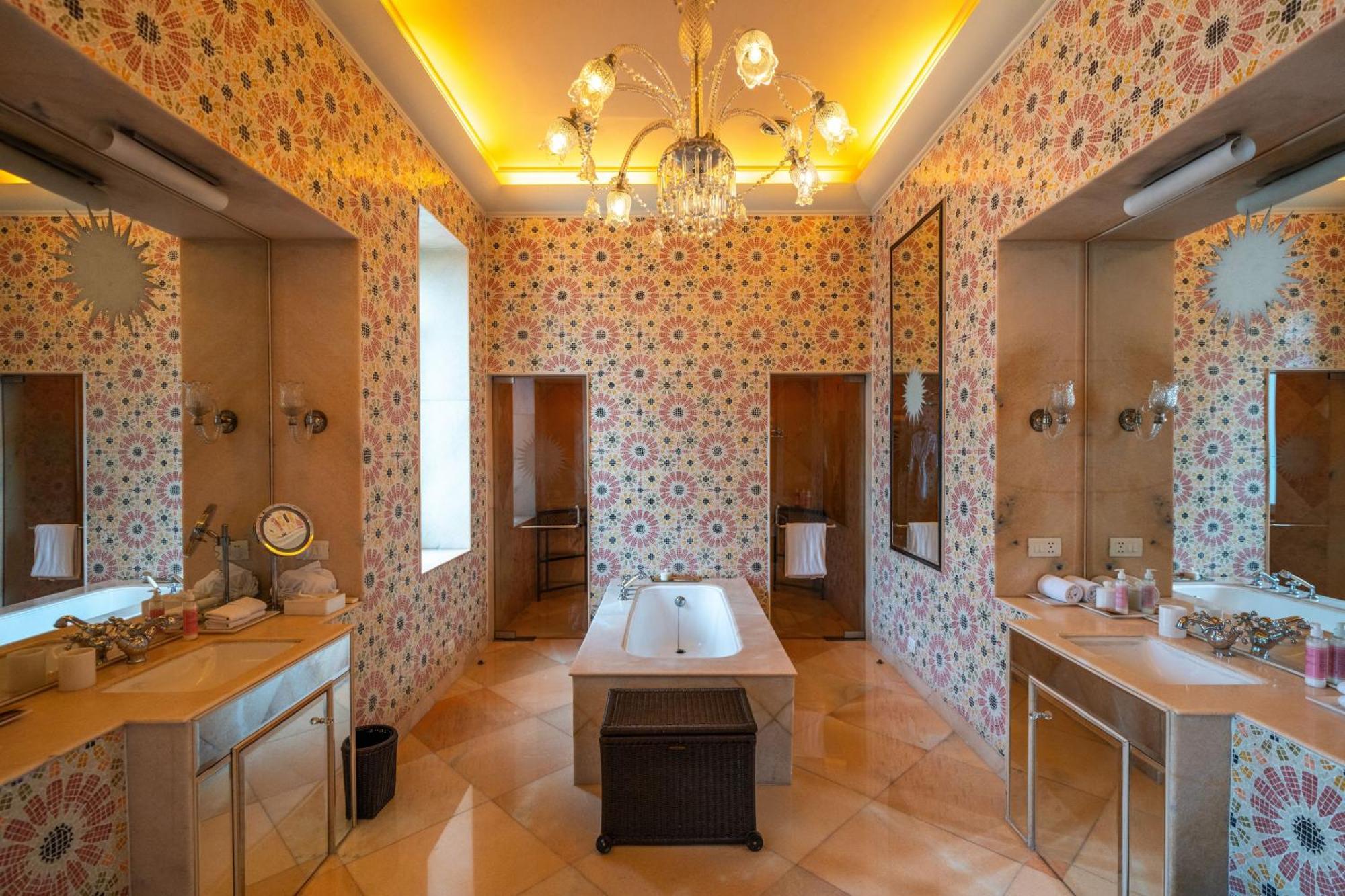Rajmahal Palace RAAS Hotel Jaipur Bagian luar foto